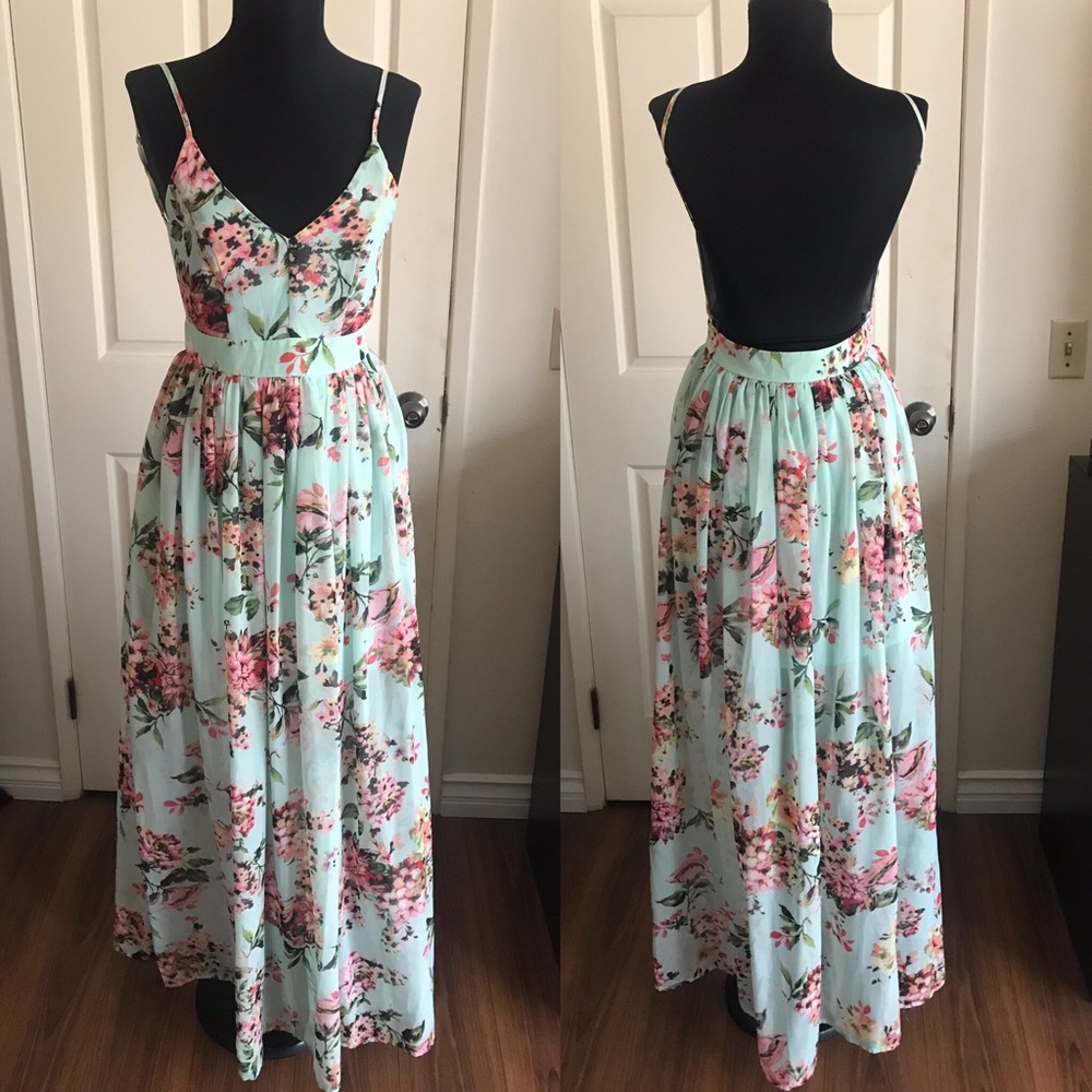 Backless flowy maxi dress